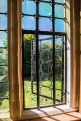 Lodge Park, Mullioned windows in the great hall