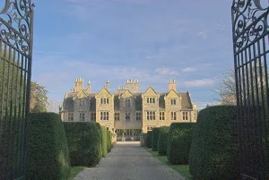 Shipton Court Elizabethan manor