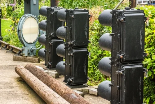 Signal lights in the museum garden