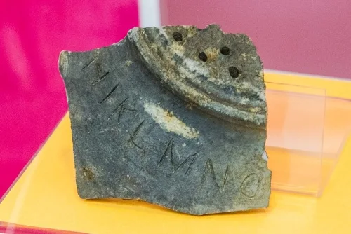 An inscribed Roman pottery sherd