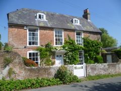 A cottage on Church Hill (c) Marathon