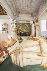 Sir Thomas St Paul gilded effigy