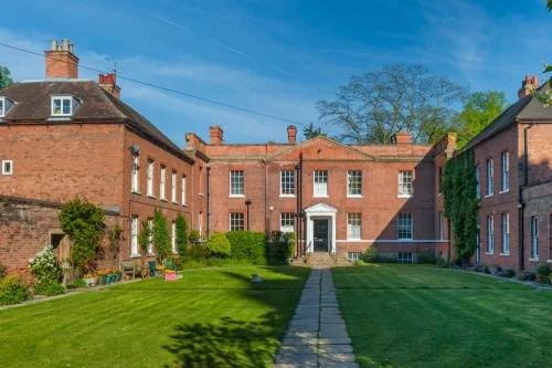 Vicar's Court and The Residence