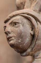 Carved head on the pilpitum screen