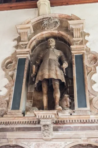 Effigy of Peregrine, Lord Willoughby