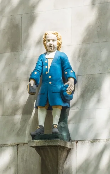 Bluecoats school statue over the west entrance