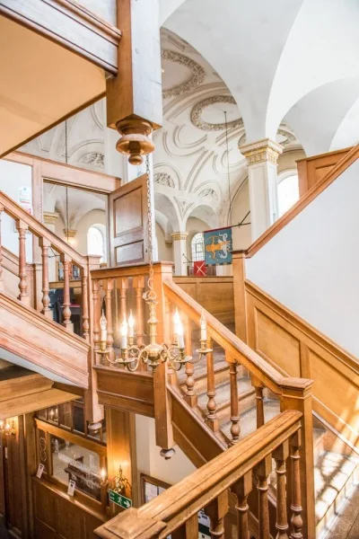 Stairs to the south gallery