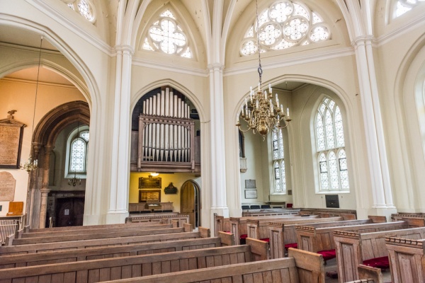 St Bartholomew the Less interior