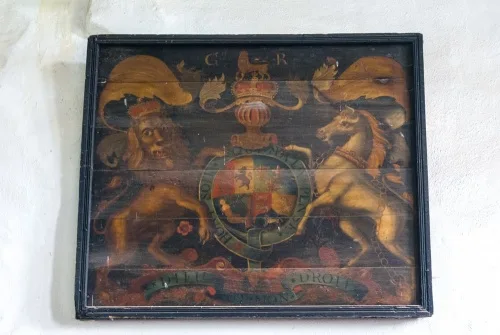 1745 royal coat of arms