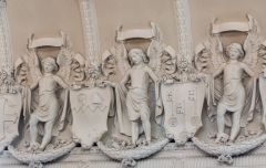 The plasterwork frieze