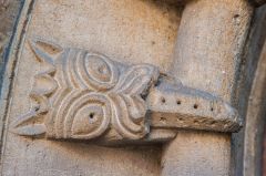 Oxford, St Ebbe's Church, A beakhead on the north side of the arch