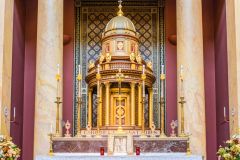 The altar and tabernacle