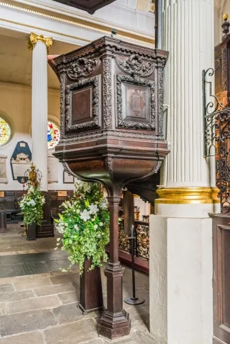 The delicate wineglass pulpit