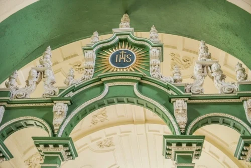 The ornate Georgian screen, c 1727