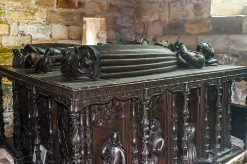 Wooden tomb of Henry Neville (d 1564)