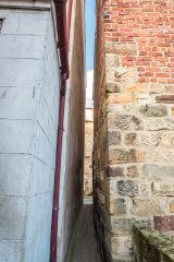 The rear entrance to Dog Loup