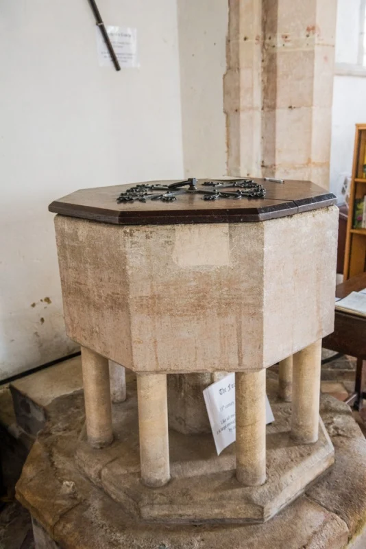 The plain 13th century font