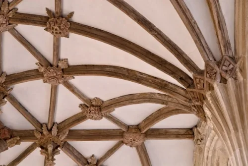 Lierne vaulting in the nave