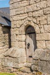 Steeton Hall Gateway, The ground floor doorway