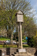 The town war memorial on Cot Hill