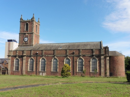 Sunderland, Holy Trinity Church (c) Dave Kelly