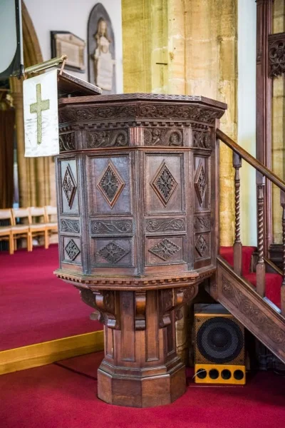 The 1633 pulpit