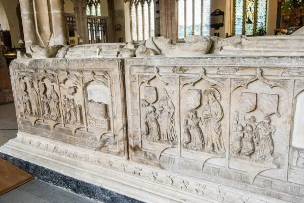 The 15th century White tombs