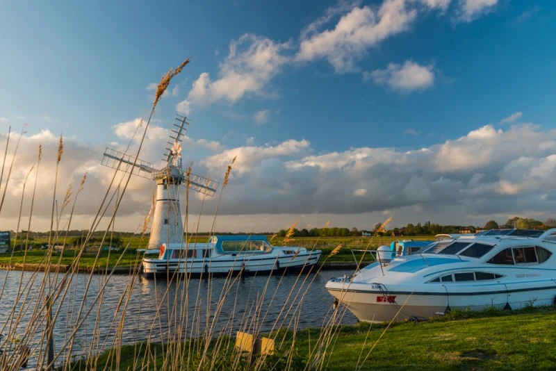 Thurne Mill from the south side of Thurne Dyke