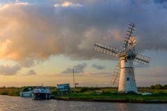 Late evening light on Thurne Mill