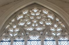 Curvilinear east window tracery