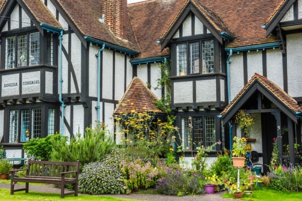 19th-century almshouses in Tring