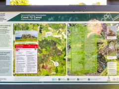 The information panel shows a network of trails