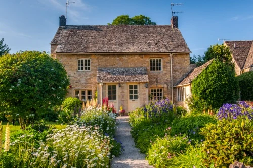 A typically pretty cottage in Upper Slaughter