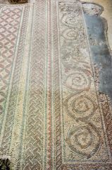 St Albans Roman Wall, Geometric borders in the hypocaust building