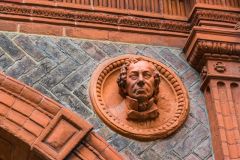 Bust of Disraeli on the porte-cochere