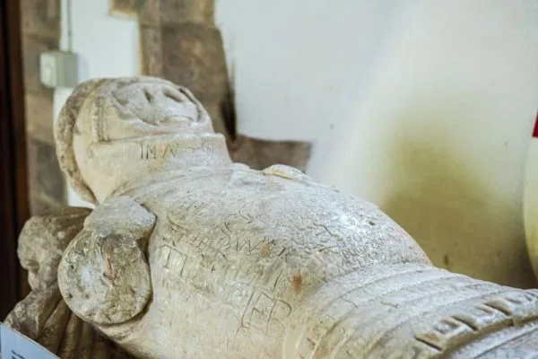 Alabaster effigy of Sir Walter Devereux, 1402