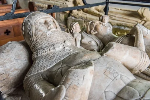 Sir John and Lady Elizabeth Marmion effigies