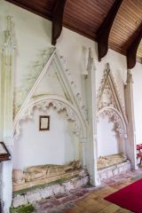 The 13th century Gerbrygge tombs