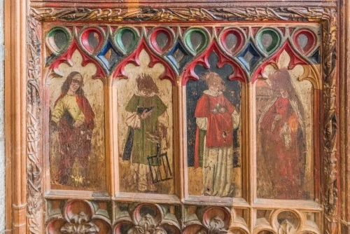 The late medieval painted screen