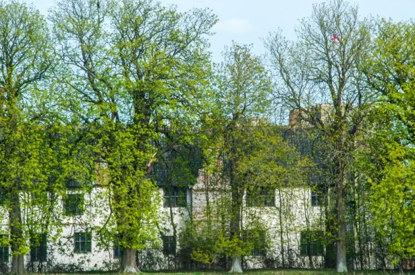 A glimpse of Wingfield Castle from the road