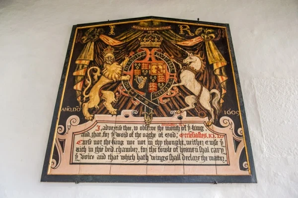 The rare James I royal coat of arms, 1609