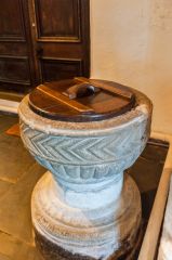 Another look at the 12th-century font