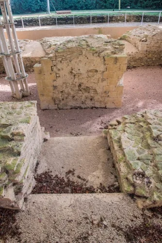 Looking toward the chimney block