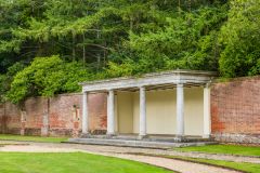 The Italianate loggis