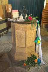 15th century tub font