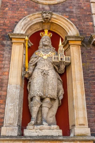 Charles I statue