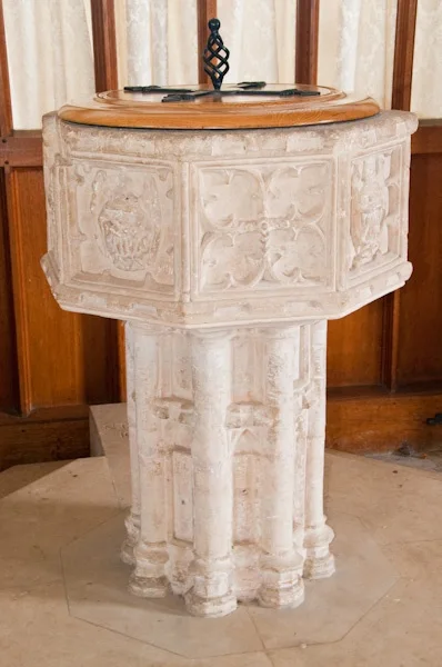 The early 15th century font