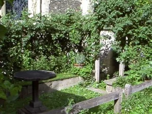 Queen Eleanor's Garden, Winchester