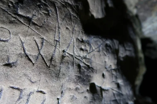 'VV' witches marks (c) Creswell Heritage Trust