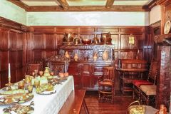 A Jacobean room setting